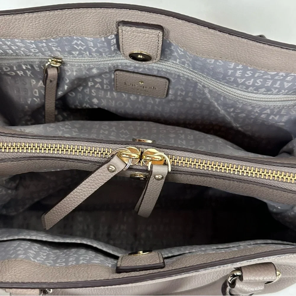 Kate Spade Taupe Larchmont Avenue Pebbled Leather Satchel Crossbody Bag Purse - Picture 10 of 16